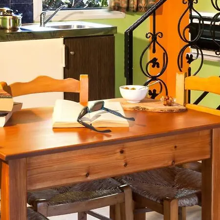 Haroula Apartment