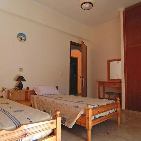 Haroula Apartament *